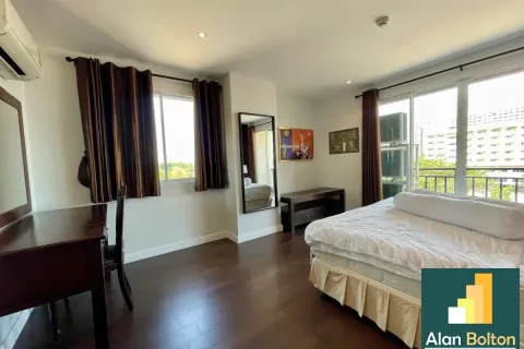 Condominio de 2 dormitorios en Jomtien Beach, Pattaya, Tailandia № 210686 - foto 6
