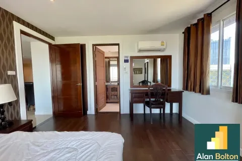 Condominio de 2 dormitorios en Jomtien Beach, Pattaya, Tailandia № 210686 - foto 5