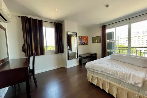 Condominio de 2 dormitorios en Jomtien Beach, Pattaya, Tailandia № 210686 - foto 21