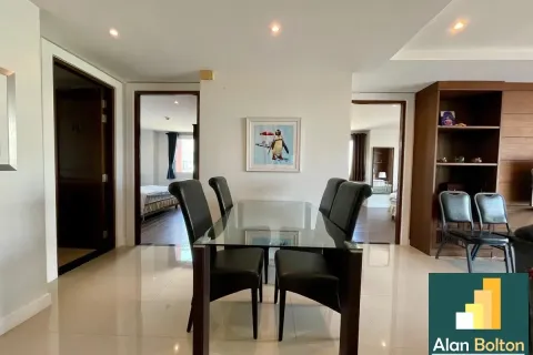 Condominio de 2 dormitorios en Jomtien Beach, Pattaya, Tailandia № 210686 - foto 10