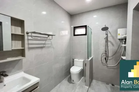 Casa de 3 dormitorios en Pattaya, Tailandia № 210692 - foto 8
