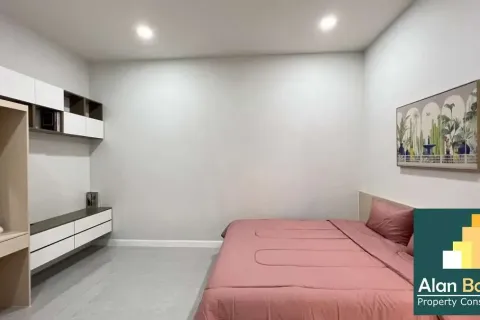 Casa de 3 dormitorios en Pattaya, Tailandia № 210692 - foto 13