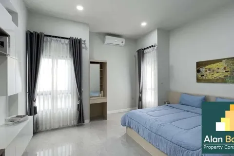 Casa de 3 dormitorios en Pattaya, Tailandia № 210692 - foto 7