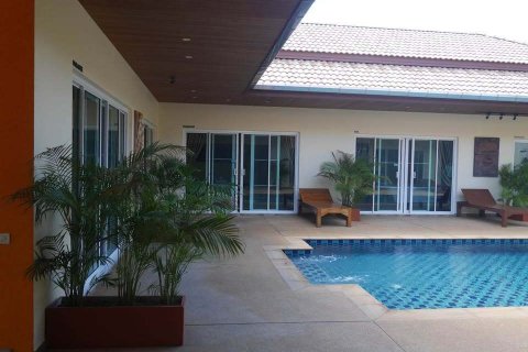 Villa in Phuket, Thailand 6 bedrooms № 148476 - photo 3