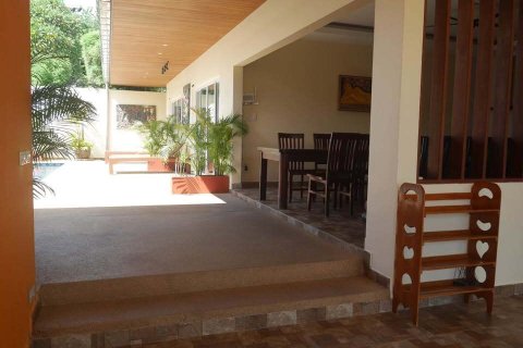 Villa in Phuket, Thailand 6 bedrooms № 148476 - photo 2
