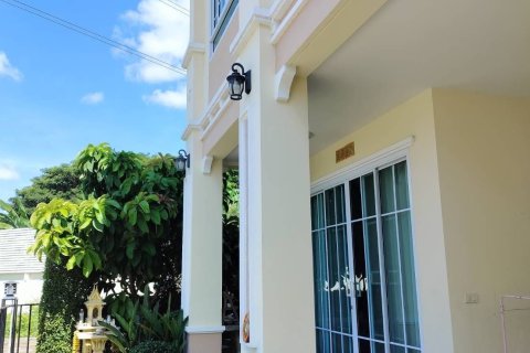 House in Saraphi, Thailand 4 bedrooms № 148472 - photo 3