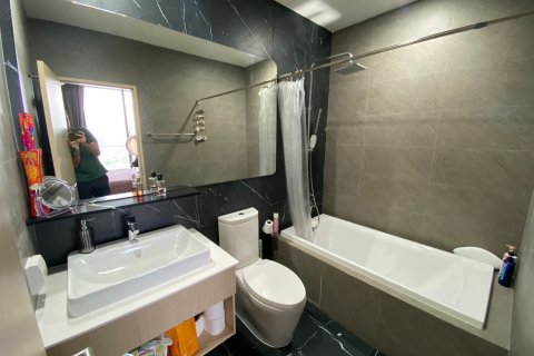 Кондоминиум с 3 спальнями в Пхракханонге, Бангкок, Таиланд № 148470 - фото 9