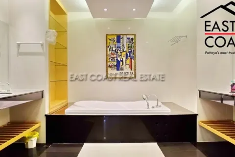 Condominio de 3 dormitorios en Jomtien Beach, Pattaya, Tailandia № 213881 - foto 24