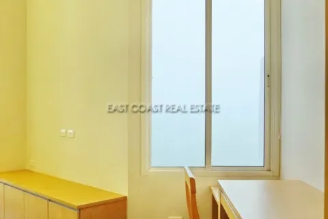 Condominio de 3 dormitorios en Jomtien Beach, Pattaya, Tailandia № 213881 - foto 21