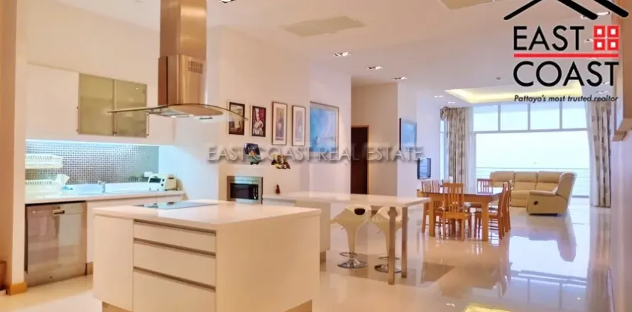 Condominio de 3 dormitorios en Jomtien Beach, Pattaya, Tailandia № 213881