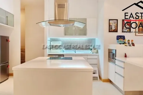 Condominio de 3 dormitorios en Jomtien Beach, Pattaya, Tailandia № 213881 - foto 6