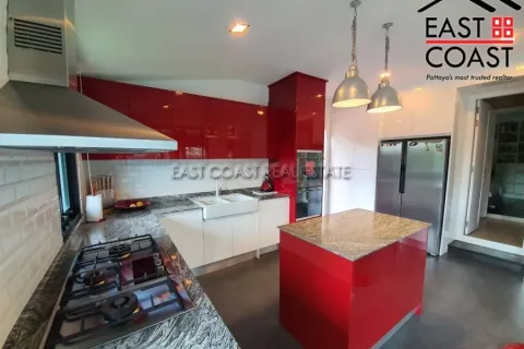 Casa de 3 dormitorios en Pattaya, Tailandia № 213879 - foto 7