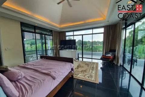 Casa de 3 dormitorios en Pattaya, Tailandia № 213879 - foto 16