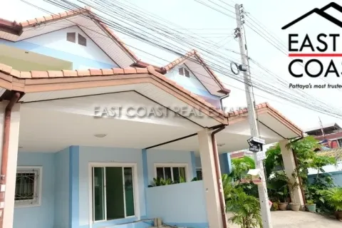 Casa de 3 dormitorios en Pattaya, Tailandia № 213883