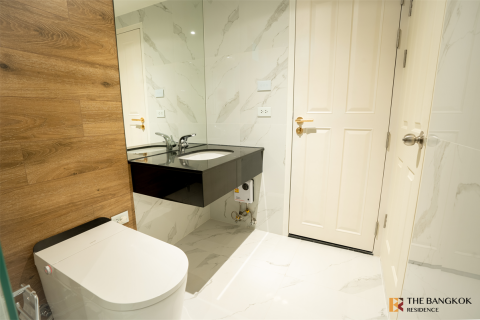 Condo in Bangkok, Thailand, 3 bedrooms № 184747 - photo 4