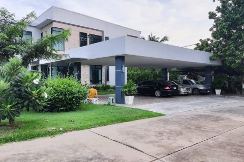 House in Phitsanulok, Thailand 6 bedrooms № 173195 - photo 12