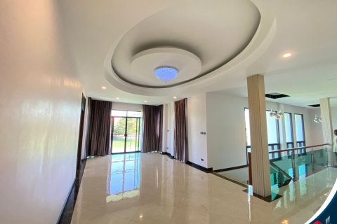 House in Phitsanulok, Thailand 6 bedrooms № 173195 - photo 4