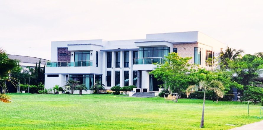 House in Phitsanulok, Thailand 6 bedrooms № 173195