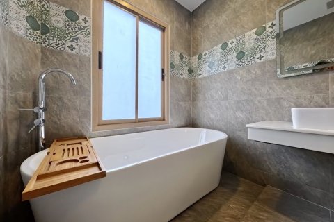 House in Pa Klok, Thailand 3 bedrooms № 173191 - photo 20