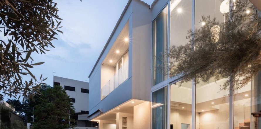 Maison à Wang Thonglang, Bangkok, Thaïlande 7 chambres № 153432