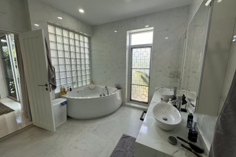 Вилла в Кату, Таиланд с 3 спальнями  № 139066 - фото 6