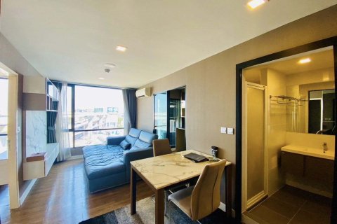 Кондоминиум с 2 спальнями в Минбури, Бангкок, Таиланд № 147095 - фото 3
