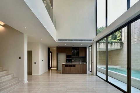 House in Bangkok, Thailand 4 bedrooms № 114853 - photo 5