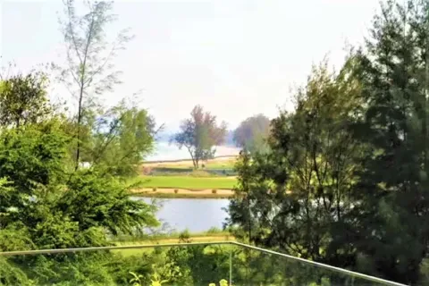 Condo in Hua Hin, Thailand, 3 bedrooms № 157278 - photo 9