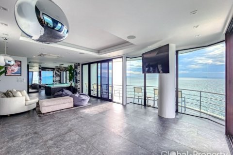 Condo in Pattaya, Thailand, 2 bedrooms  № 113570 - photo 3