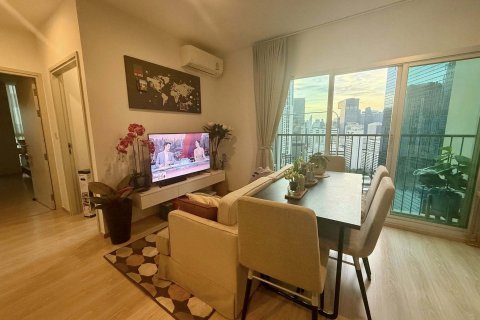 Condo à Huai Khwang, Bangkok, Thaïlande, 2 chambres  № 144846 - photo 5