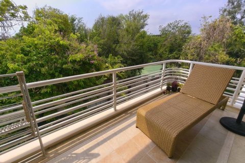 Condo à Hua Hin, Thaïlande, 2 chambres  № 141189 - photo 13