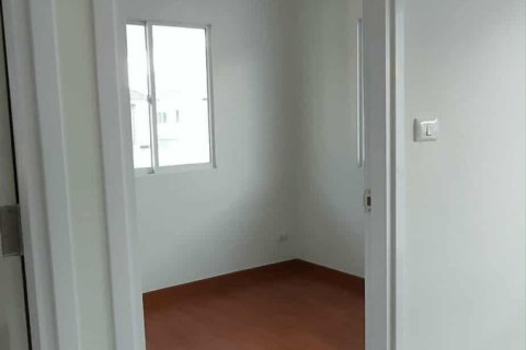 House in Bang Phli Yai, Thailand 4 bedrooms № 148118 - photo 13