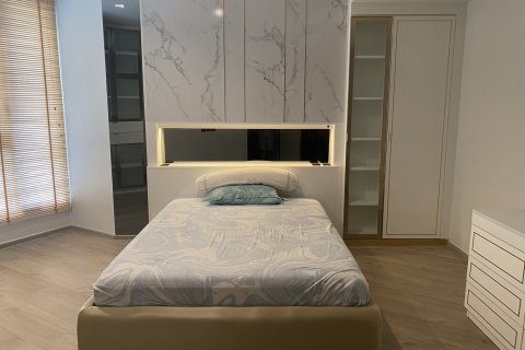 Condo in Chatuchak, Bangkok, Thailand, 2 bedrooms  № 148119 - photo 8