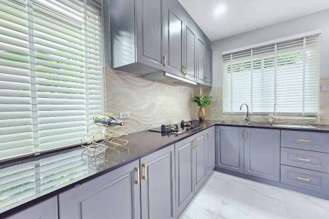 Villa in Pattaya, Thailand 4 bedrooms № 148117 - photo 15