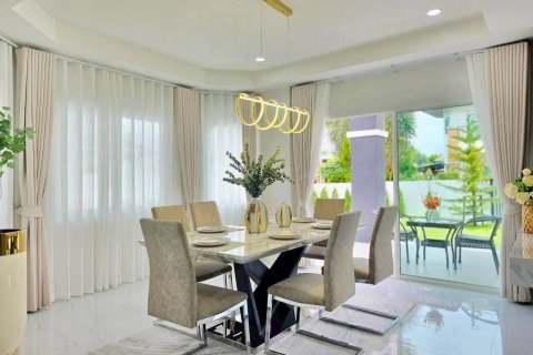 Villa in Pattaya, Thailand 4 bedrooms № 148117 - photo 8