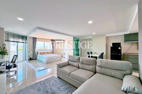 Condo in Pattaya, Thailand, 2 bedrooms  № 197554
