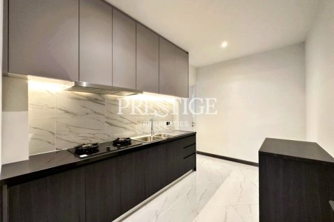 House in Pattaya, Thailand 5 bedrooms № 197555 - photo 8