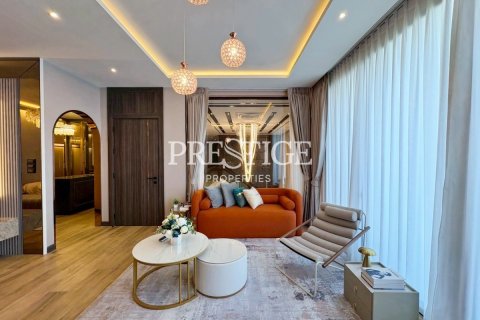 House in Pattaya, Thailand 5 bedrooms № 197555 - photo 13
