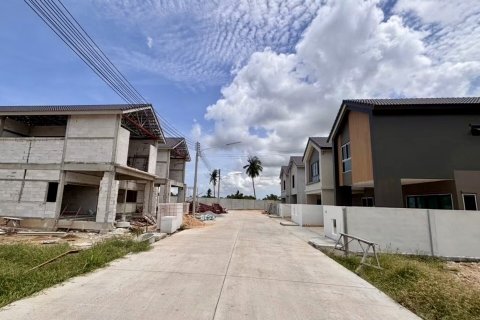 Casa de 3 dormitorios en Pattaya, Tailandia № 209306 - foto 14