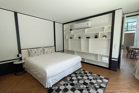 Casa de 3 dormitorios en Bang Tao, Tailandia № 209307 - foto 16