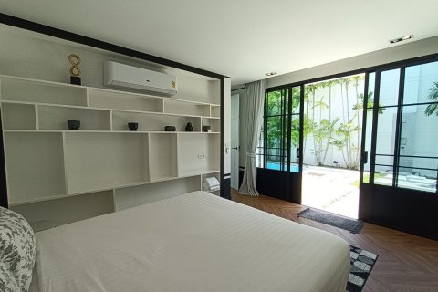 Casa de 3 dormitorios en Bang Tao, Tailandia № 209307 - foto 23