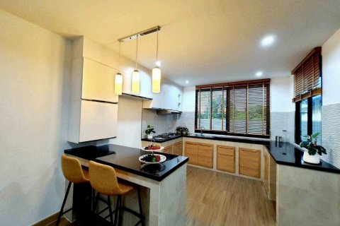 Casa de 3 dormitorios en Pattaya, Tailandia № 209305 - foto 5
