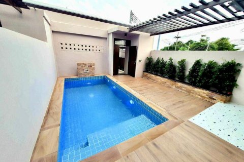 Casa de 3 dormitorios en Pattaya, Tailandia № 209305 - foto 3