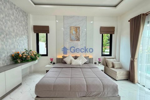 Casa de 3 dormitorios en Pattaya, Tailandia № 209308 - foto 14