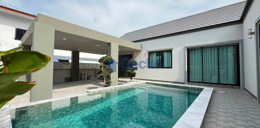 Casa de 3 dormitorios en Pattaya, Tailandia № 209308