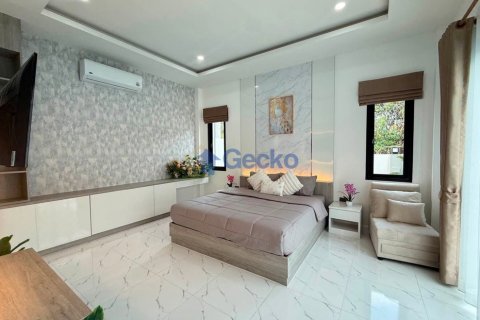 Casa de 3 dormitorios en Pattaya, Tailandia № 209308 - foto 13