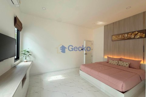 Casa de 3 dormitorios en Pattaya, Tailandia № 209308 - foto 19