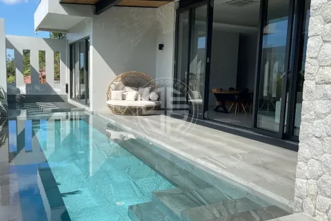 Chalet de 3 dormitorios en Phuket, Tailandia № 209304 - foto 2