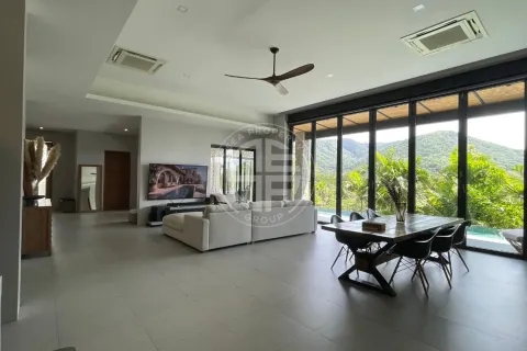 Chalet de 3 dormitorios en Phuket, Tailandia № 209304 - foto 4