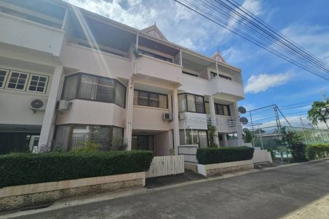 Таунхаус в Хуа Хине, Таиланд с 4 спальнями  № 146735 - фото 1